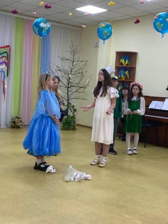 /Files/images/0_ltsey_2024-2025/vesna/день землі 3-А (2).jpg